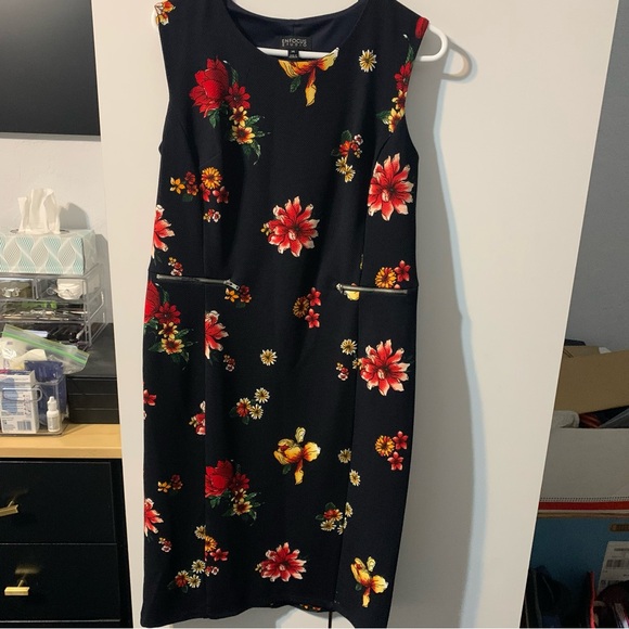 ENFOCUS Studio Floral Navy Blue Dress with Zipper detail. Size 14 - Picture 5 of 13